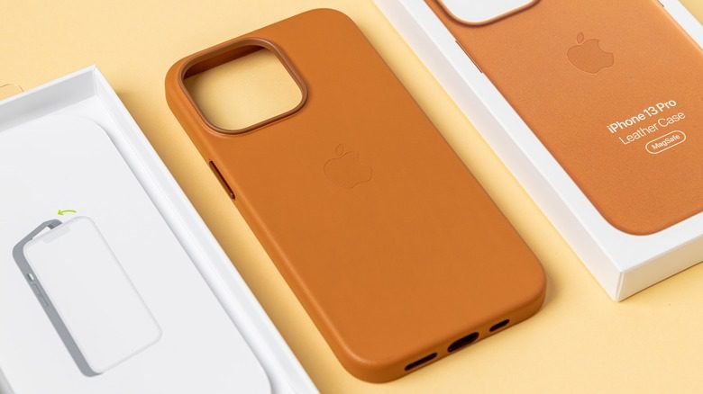 Minimalist iPhone 17 Case – Sleek, Slim & Durable for Daily Use